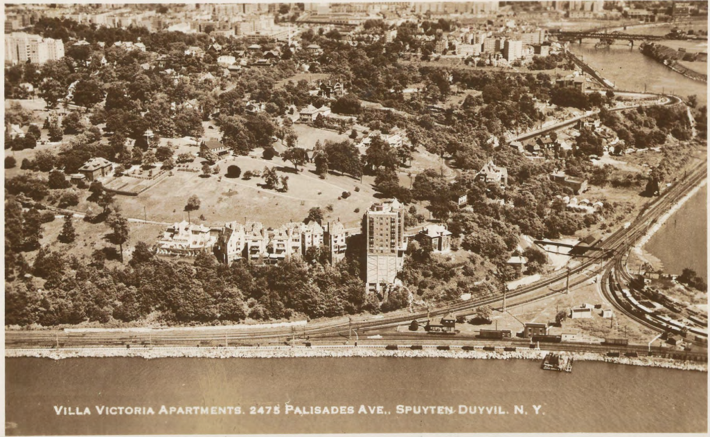 Aerial view of Spuyten Duyvil from Hudson River